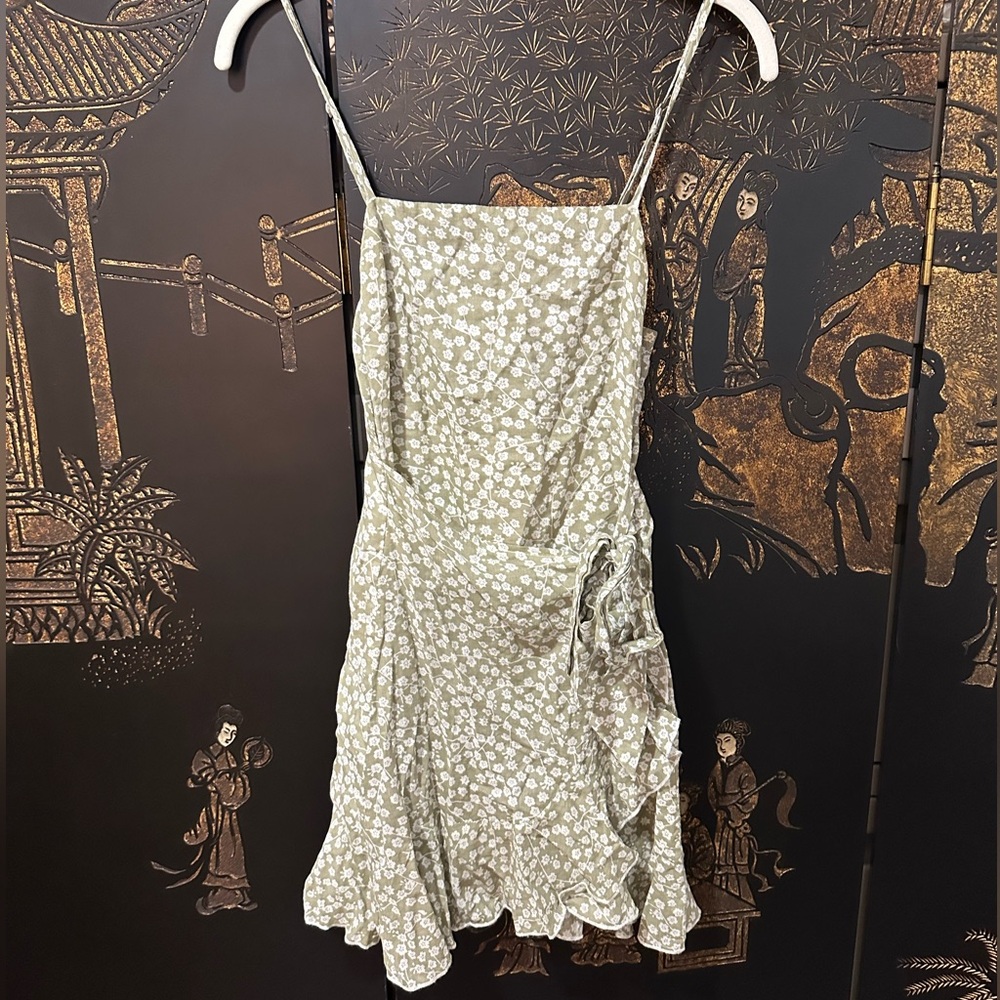 Princess Polly short wrap dress green floral